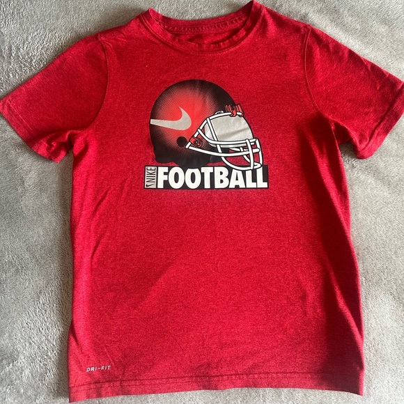 Nike Kids Red Football T-Shirt - Picture 1 of 2